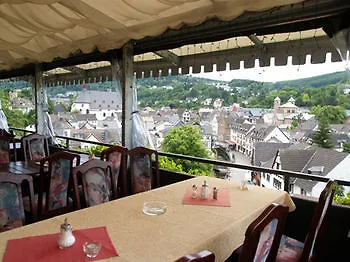 Eifelburg 3*